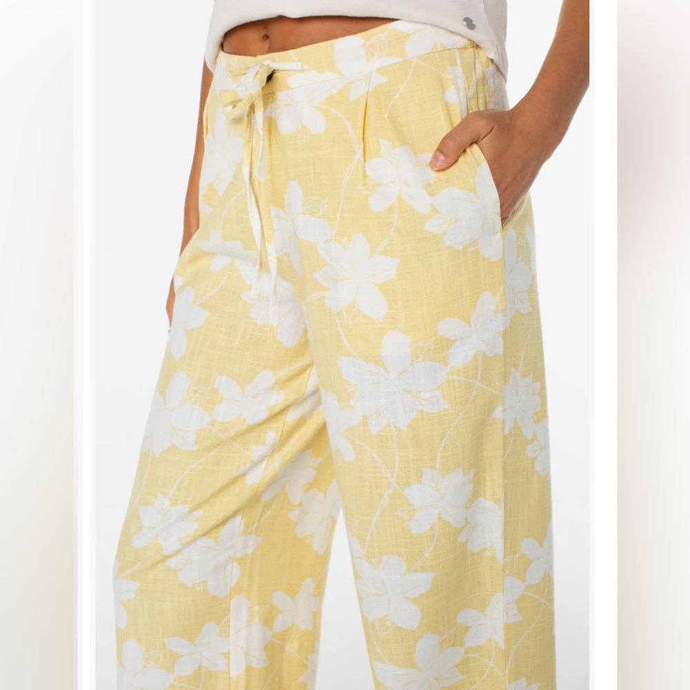 NWT Roxy Mavericks Pants - Picture 2 of 4